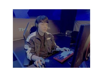 저그전 스페셜리스트 출신 선수 8강전서 기선 제압