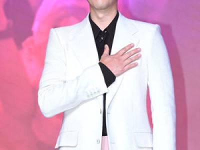 이동건 제주 카페 오픈 첫날부터 인기 폭발