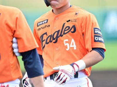 루키가 선배들 제치고 안타 1위에 올라 화제