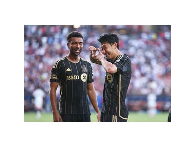 손흥민 MLS 첫 골 터뜨리자 LAFC 팬들 환호