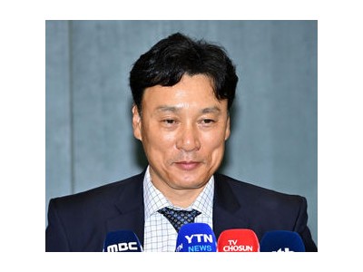 요미우리 유니폼 입은 이대호 일본 야구에 관심 높아져