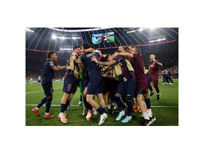 이강인 결장에도 PSG 유로파리그 우승